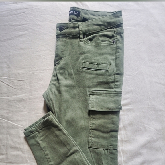Joe Fresh Cargo Pants - Picture 1 of 5